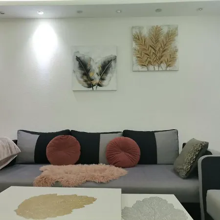 Apartment Sladak Kao Med - Centar - Near The Red Carpet Film Festival *